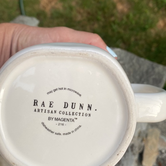 2 Rae Dunn Artesian collection mugs - Picture 6 of 8